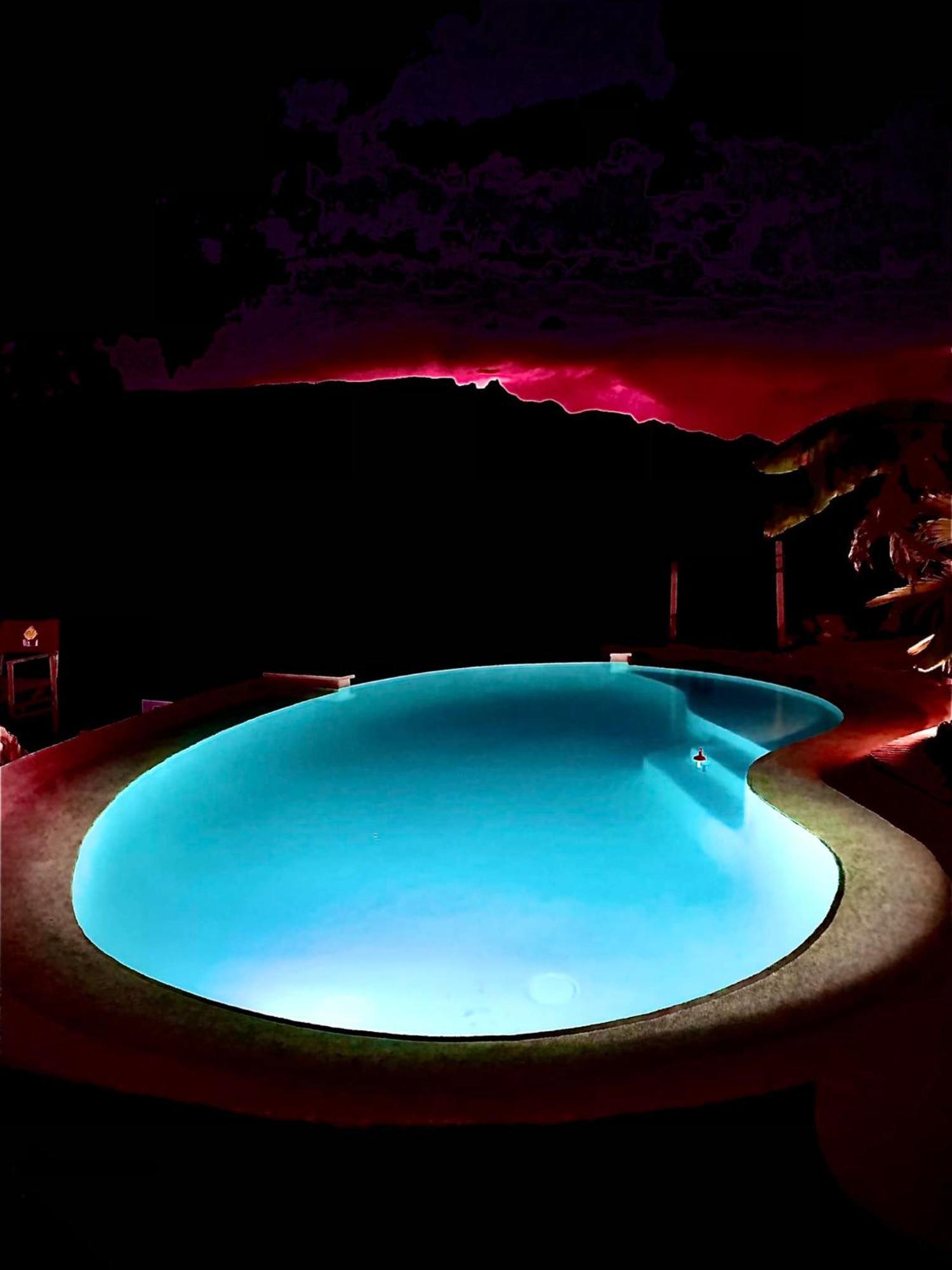 Mouxy A La Marc'Quize Chambres D'Hotes, Petit Dejeuner Compris, Avec Piscine A Debordement En Exterieur, Bain Nordique A 38 Degres En Prestation Supplement Sur Reservation Horaire Anticipee 1 Place De Parking Gratuite Sur Place المظهر الخارجي الصورة