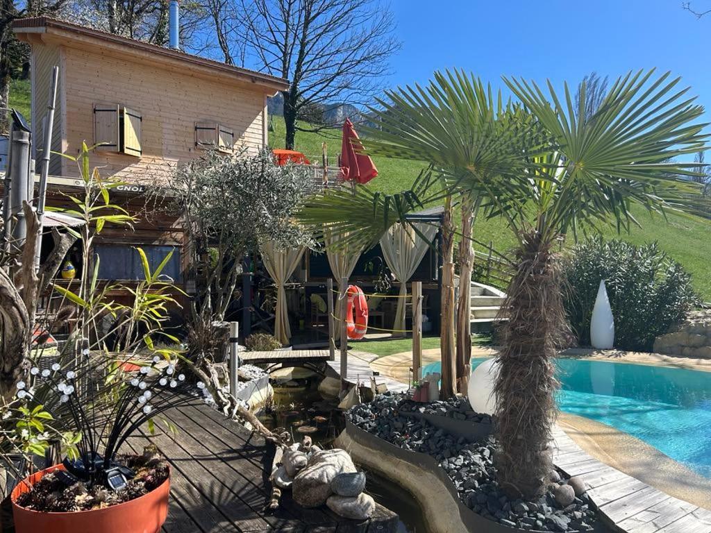 Mouxy A La Marc'Quize Chambres D'Hotes, Petit Dejeuner Compris, Avec Piscine A Debordement En Exterieur, Bain Nordique A 38 Degres En Prestation Supplement Sur Reservation Horaire Anticipee 1 Place De Parking Gratuite Sur Place المظهر الخارجي الصورة