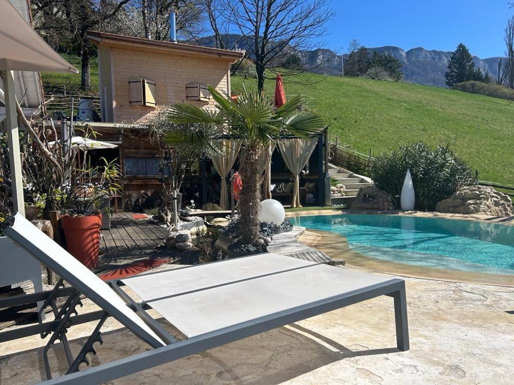 Mouxy A La Marc'Quize Chambres D'Hotes, Petit Dejeuner Compris, Avec Piscine A Debordement En Exterieur, Bain Nordique A 38 Degres En Prestation Supplement Sur Reservation Horaire Anticipee 1 Place De Parking Gratuite Sur Place المظهر الخارجي الصورة